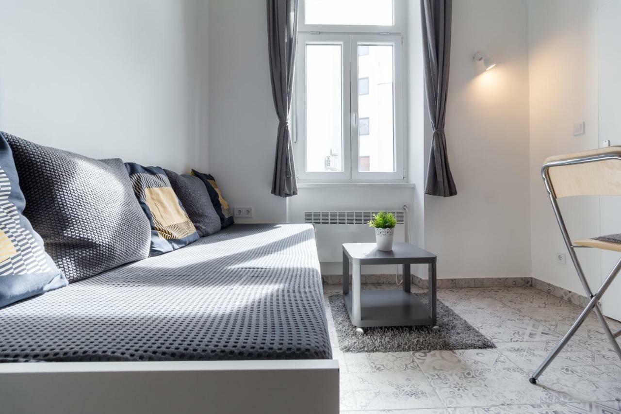 Flexible SelfCheckIns 13&14 - Le Petit&Le Grand Zagreb - Centre - New - Apartments Repinc Extérieur photo