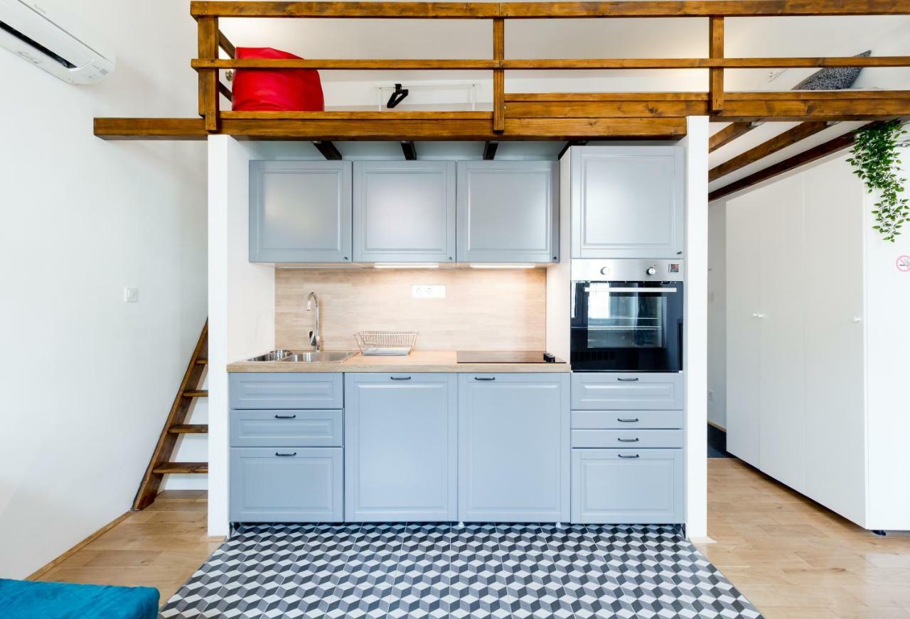 Flexible SelfCheckIns 13&14 - Le Petit&Le Grand Zagreb - Centre - New - Apartments Repinc Extérieur photo